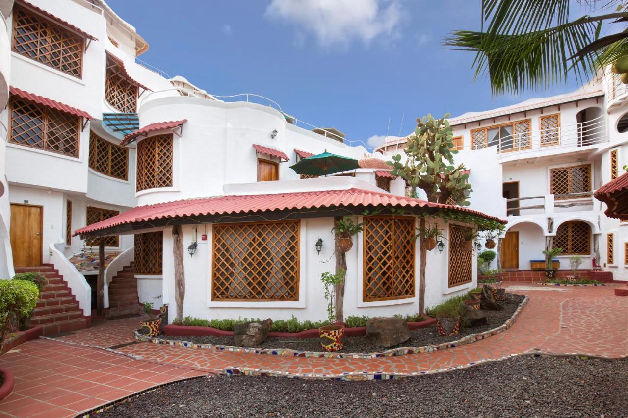 Hotel Mainao Puerto Ayora  Exterior photo