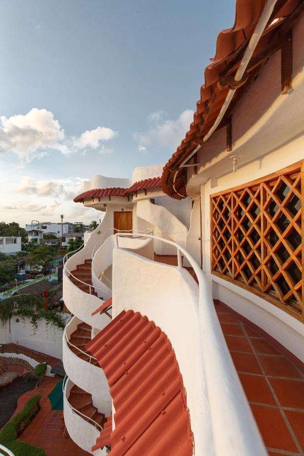 Hotel Mainao Puerto Ayora  Exterior photo
