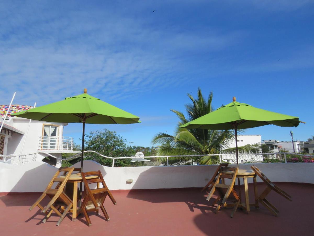 Hotel Mainao Puerto Ayora  Exterior photo